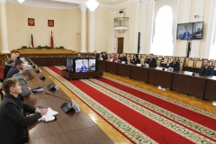 губернатор Алексей Островский провел рабочее совещание со смоленскими производителями средств индивидуальной защиты - фото - 7
