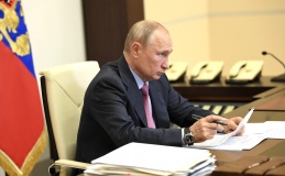 рабочая встреча с Президентом РФ Владимиром Путиным - фото - 2