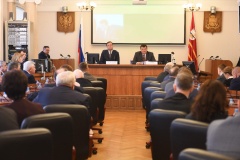 губернатор Алексей Островский принял участие во внеочередном заседании Смоленской областной Думы - фото - 2