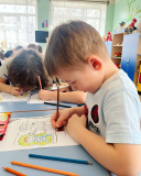 сотрудники Госавтоинспекции провели игровое занятие в детском саду «Солнышко», расположенном в п. Монастырщина Смоленской области - фото - 7