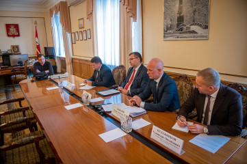 губернатор Алексей Островский провел совещание по вопросам поддержки инвесторов на территории Смоленской области - фото - 1