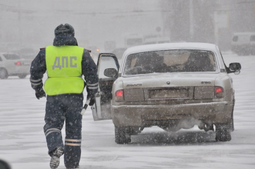 оптимальная скорость –важнейший фактор безопасности на дороге в снегопад - фото - 1